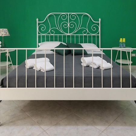 Bed and Breakfast La Darsena Fiumicino Esterno foto