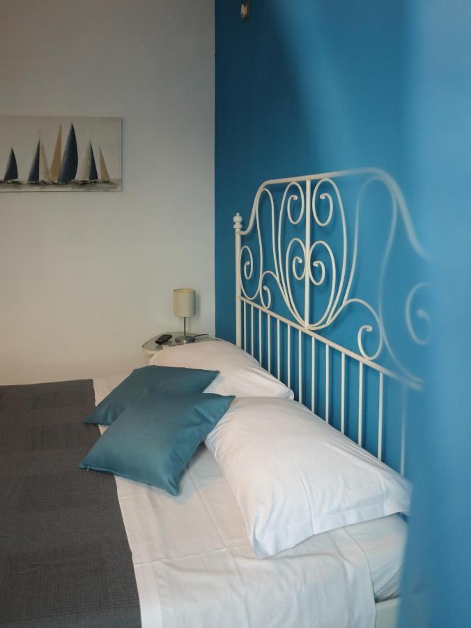 Bed and Breakfast La Darsena Fiumicino Esterno foto